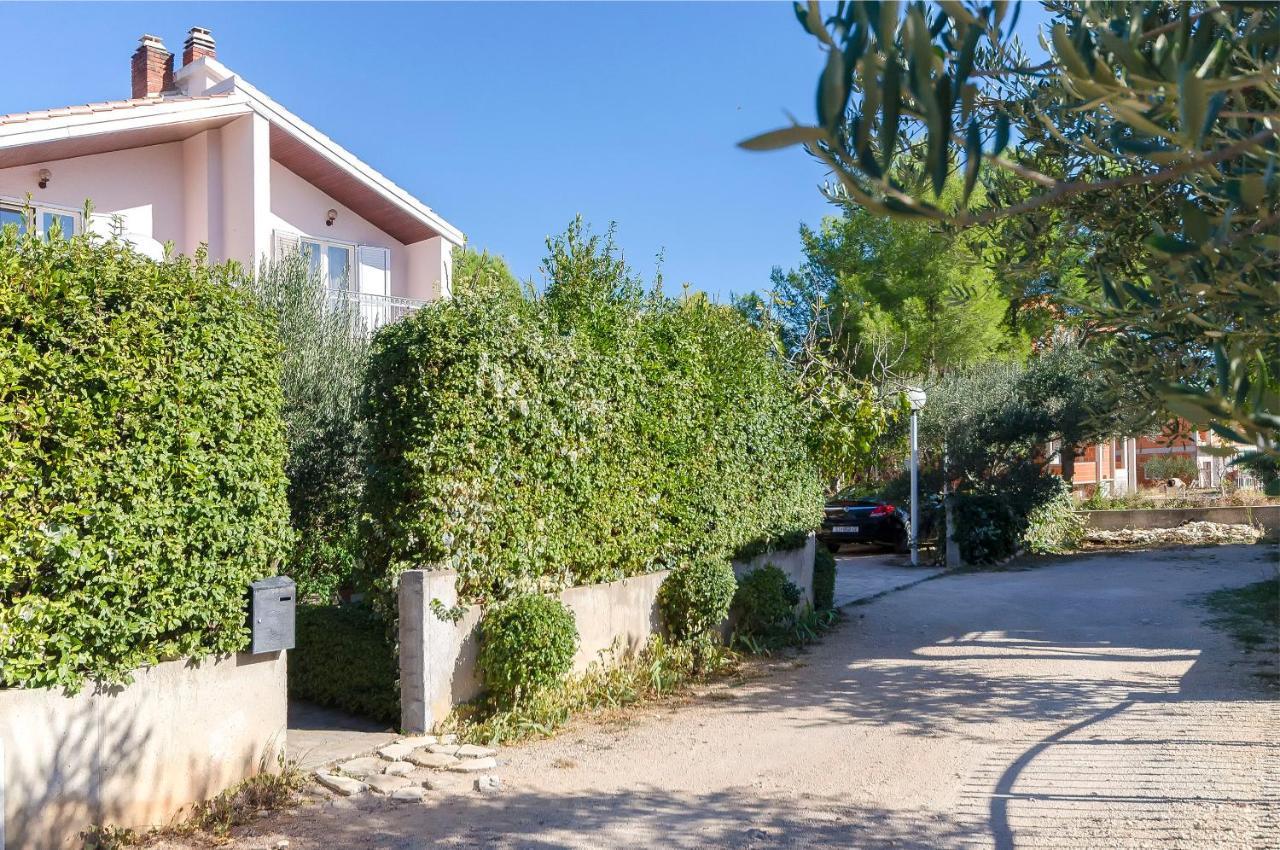 Apartment And Rooms Ema Vodice Exterior photo